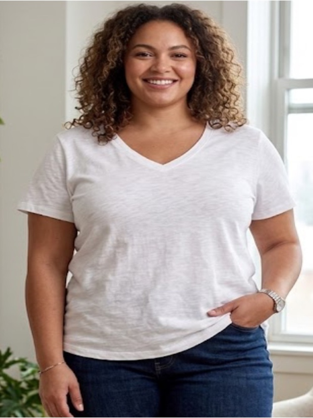 Bombas Women’s White V-Neck T-Shirt